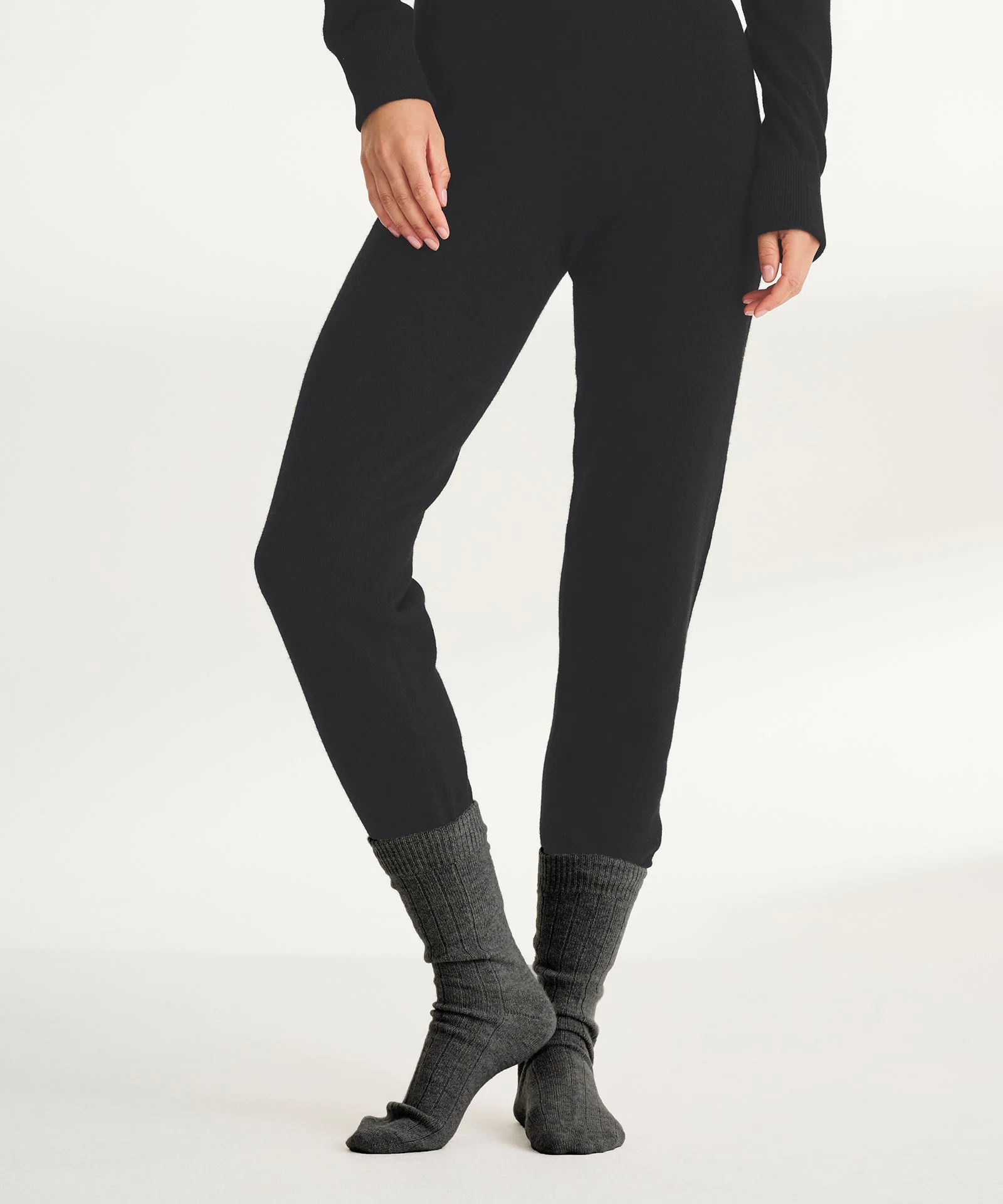 Signature Cashmere Ribbed Socks - Image 15