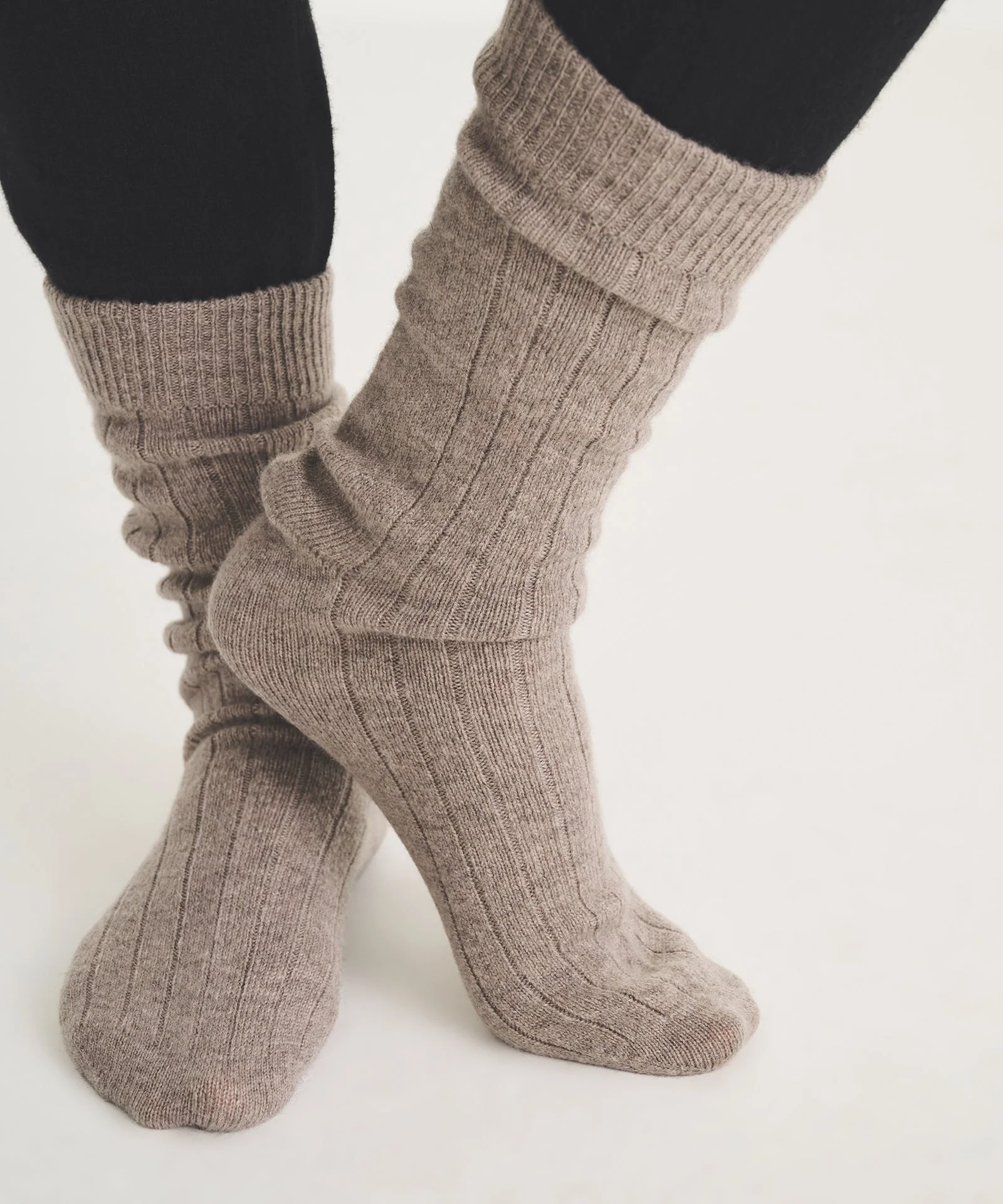 Signature Cashmere Ribbed Socks - Image 8