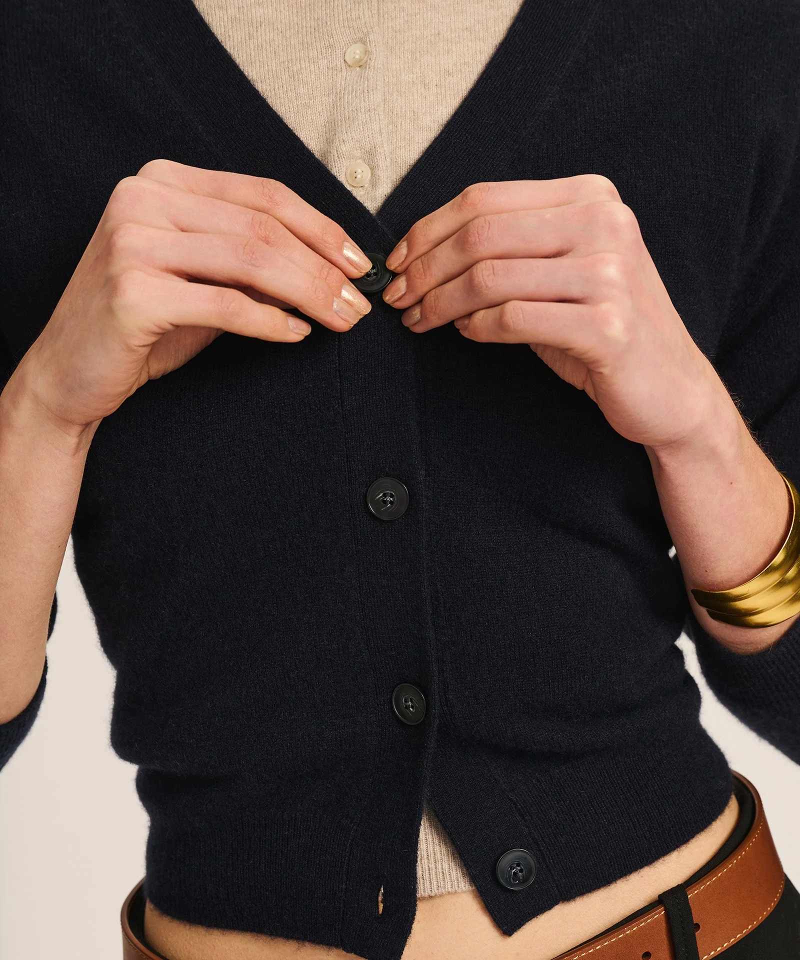 Signature Cashmere Three-Quarter Sleeve Cardigan - Image 6