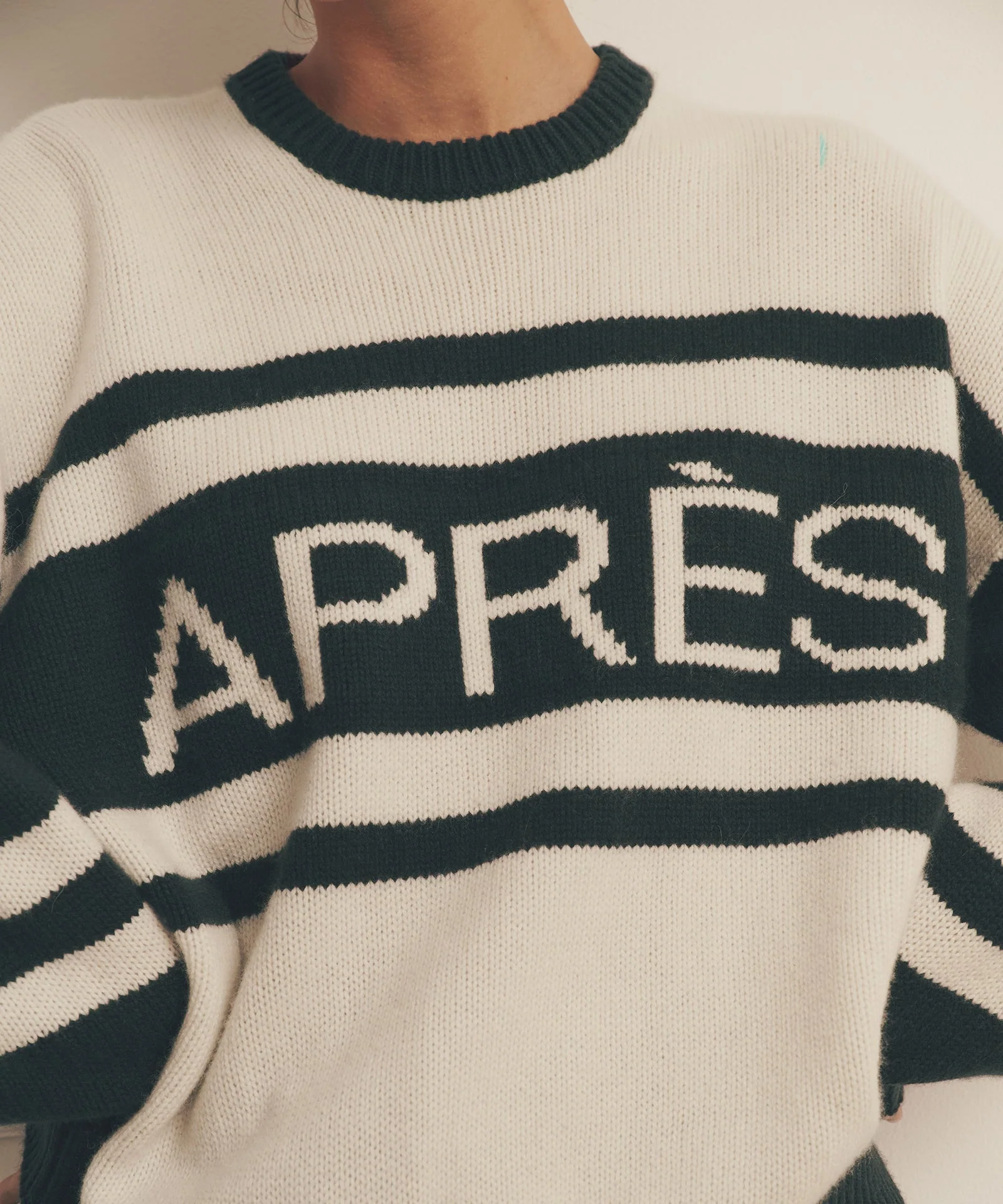 Super Luxe Cashmere Après Crewneck - Image 12