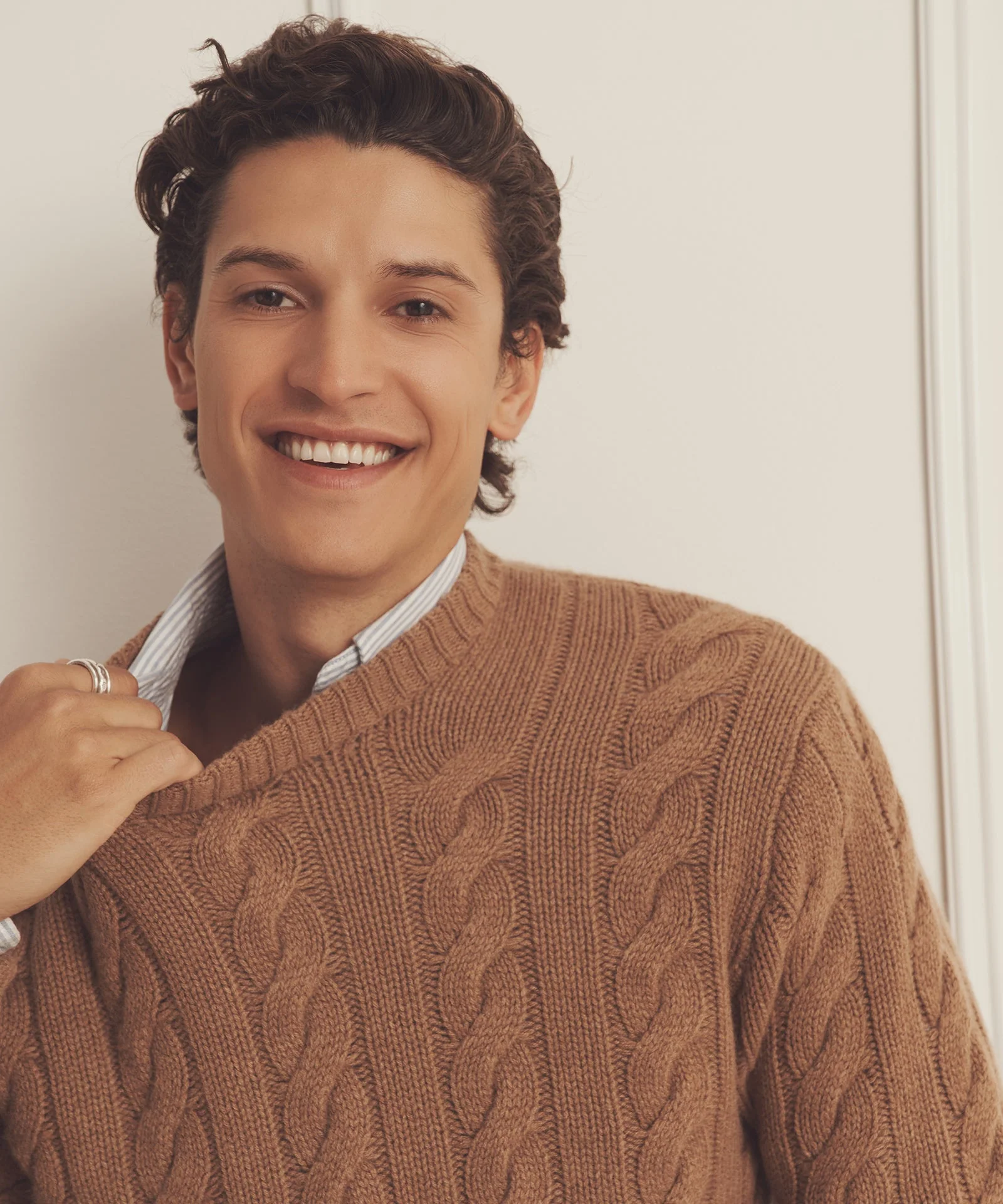 Super Luxe Cashmere Cable Crewneck - Image 18