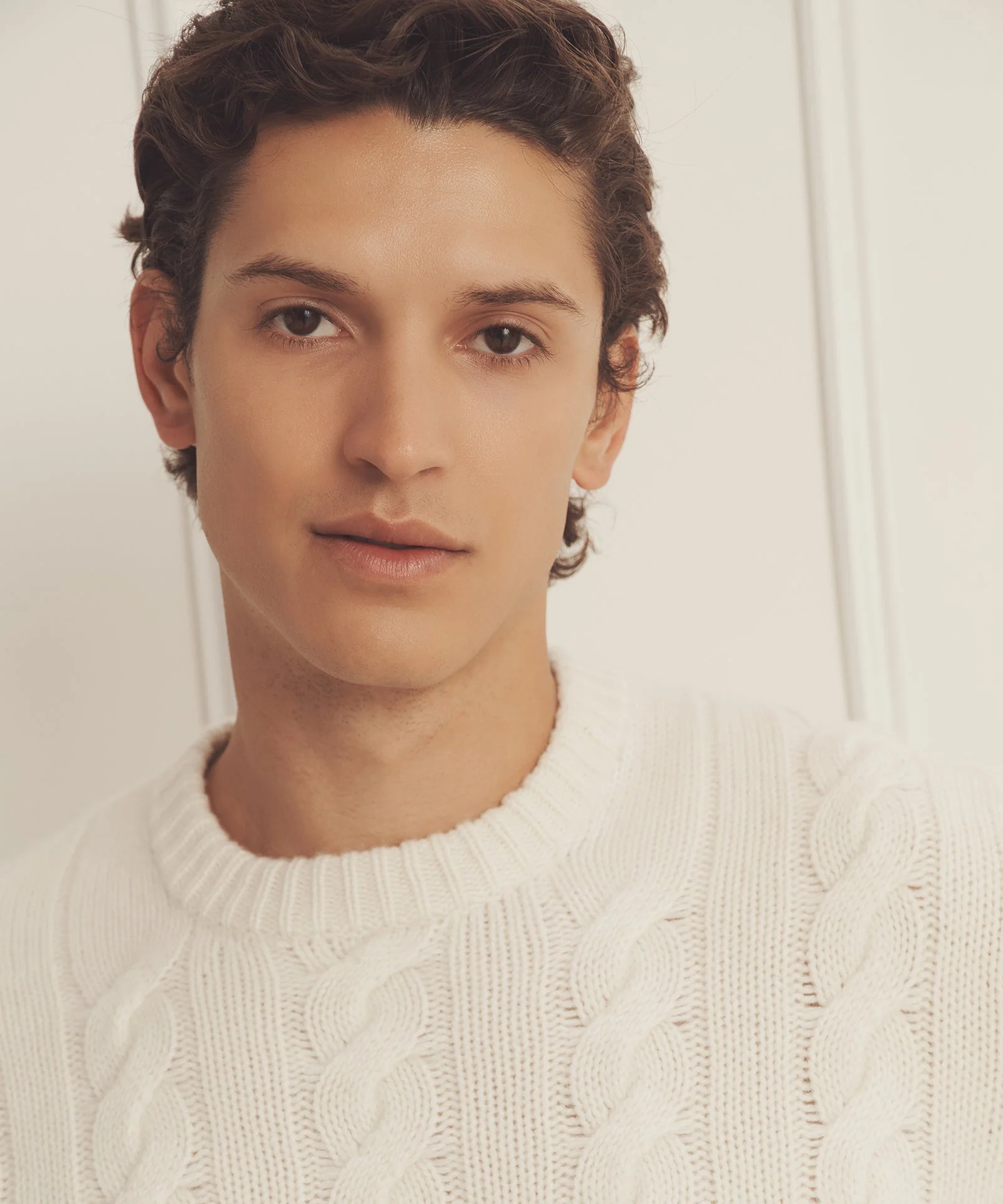 Super Luxe Cashmere Cable Crewneck - Image 32
