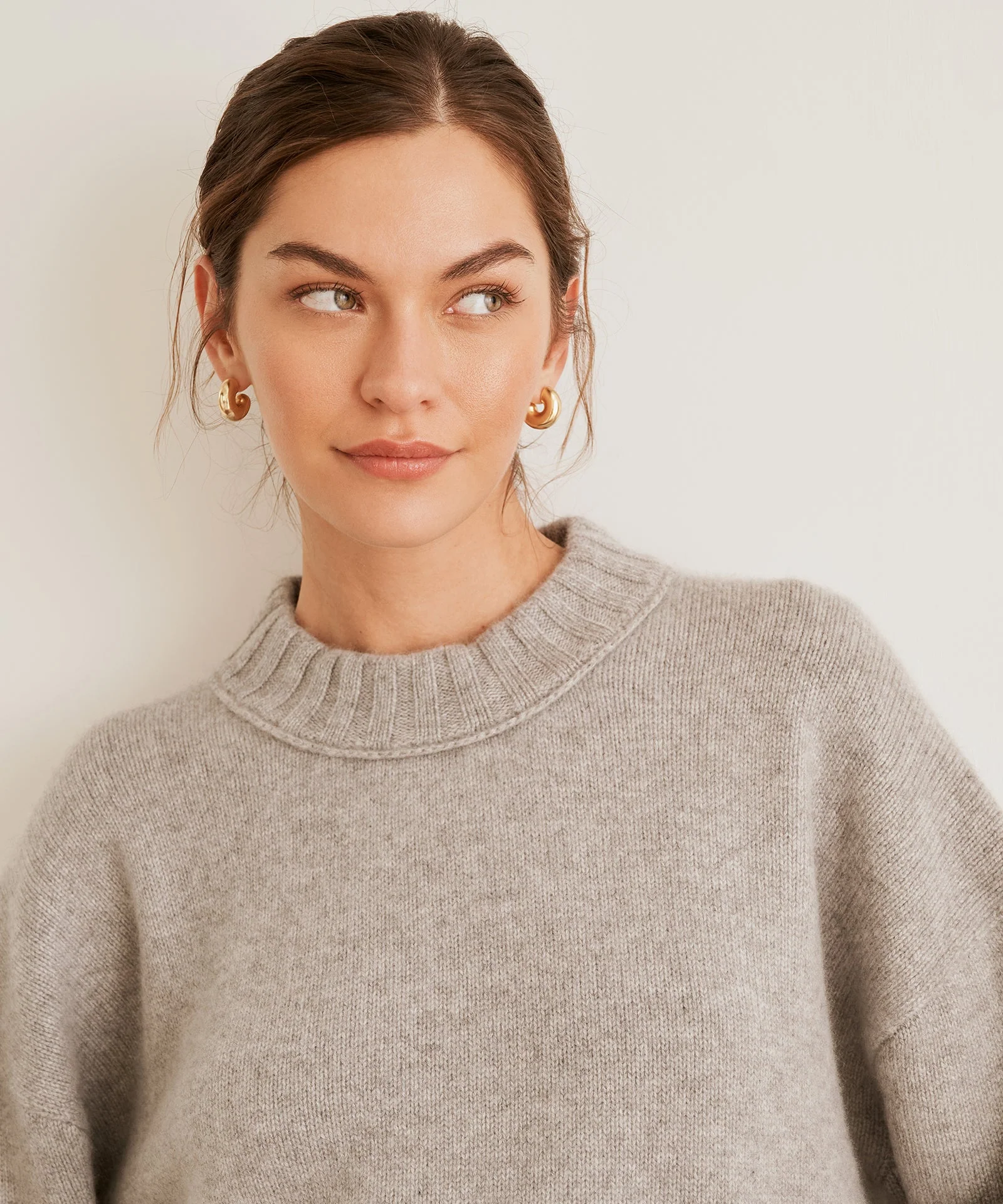Super Luxe Cashmere Crewneck Sweater - Image 14
