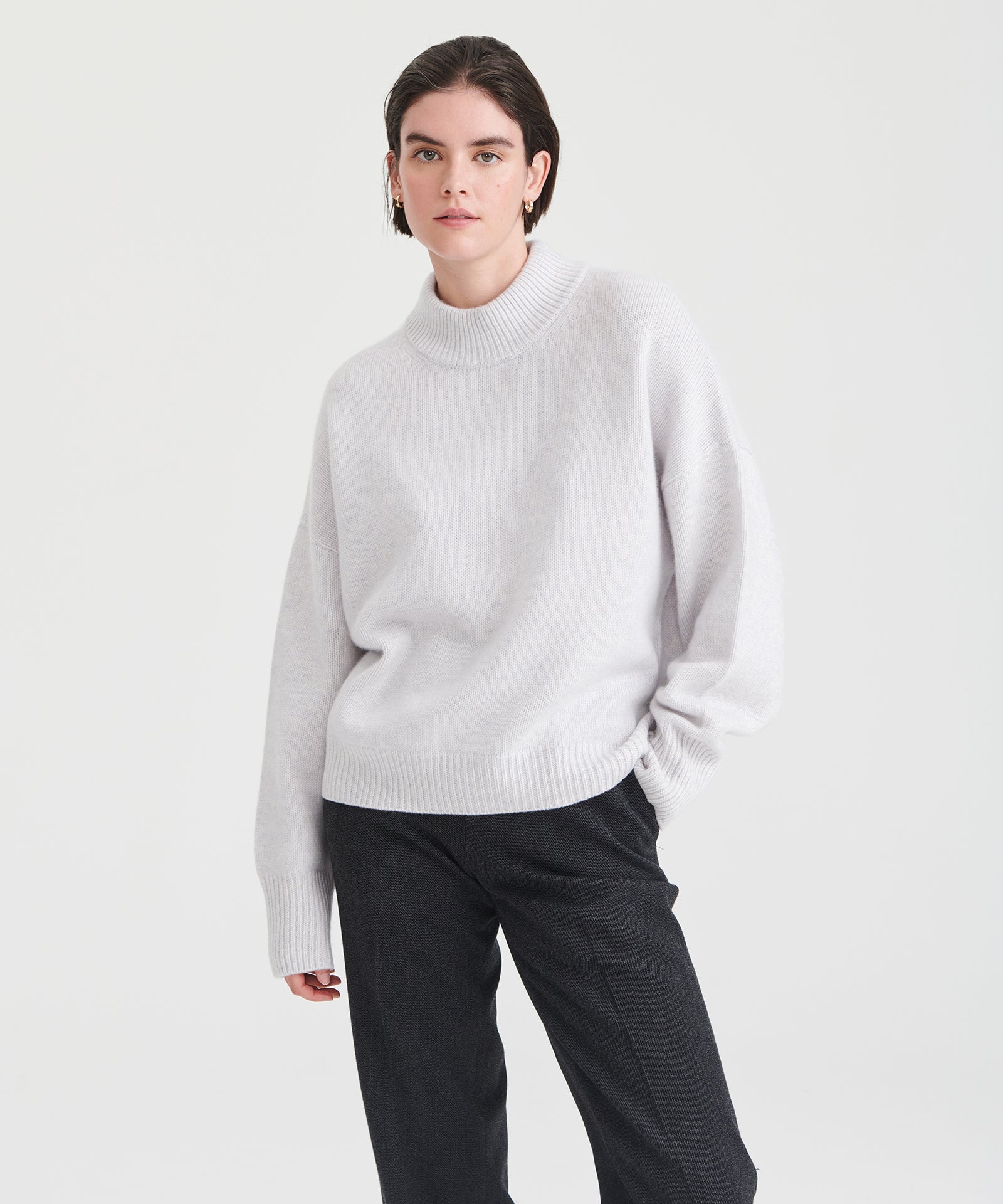 Super Luxe Cashmere Mockneck Sweater - Image 10