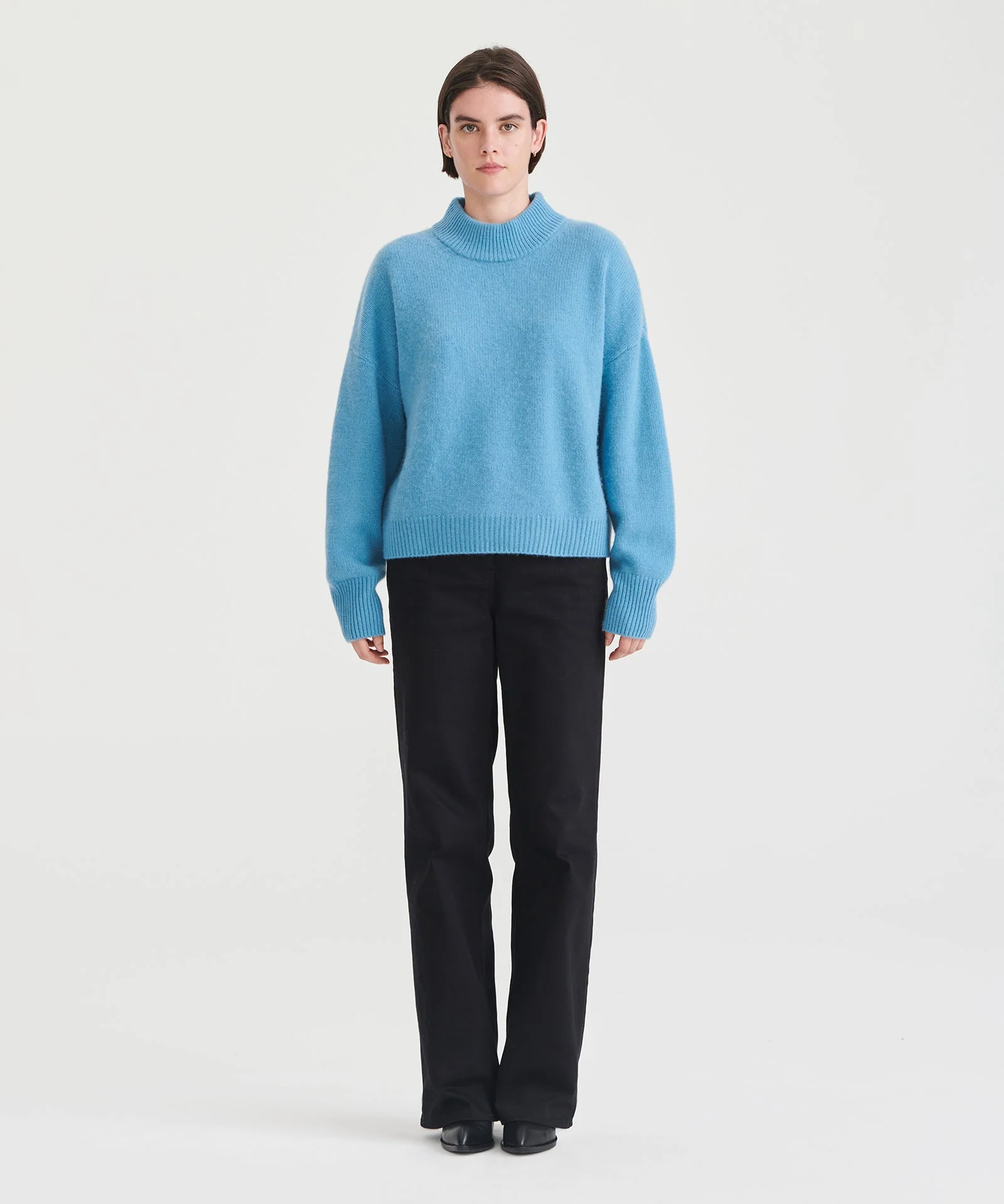 Super Luxe Cashmere Mockneck Sweater - Image 13