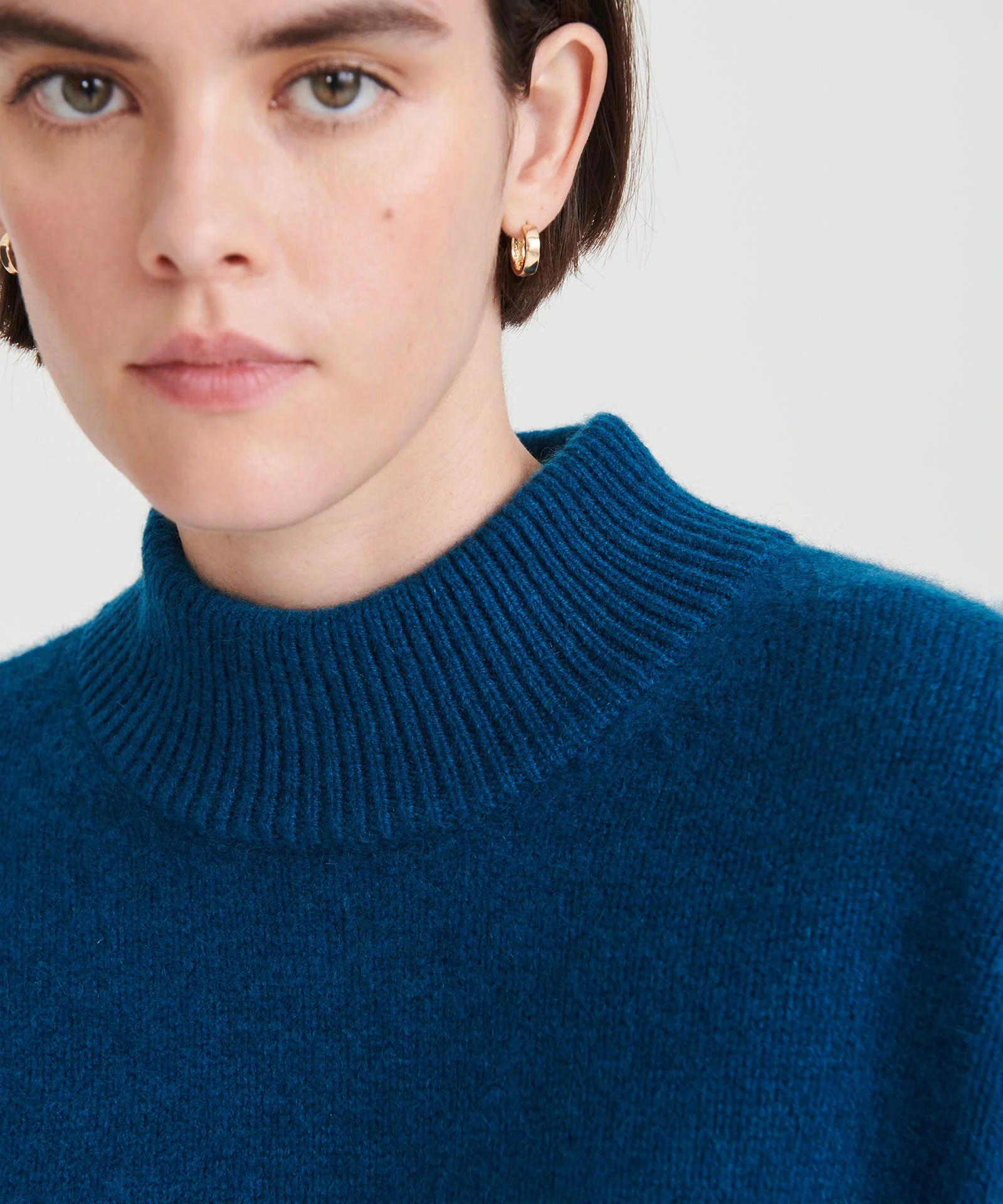 Super Luxe Cashmere Mockneck Sweater - Image 22