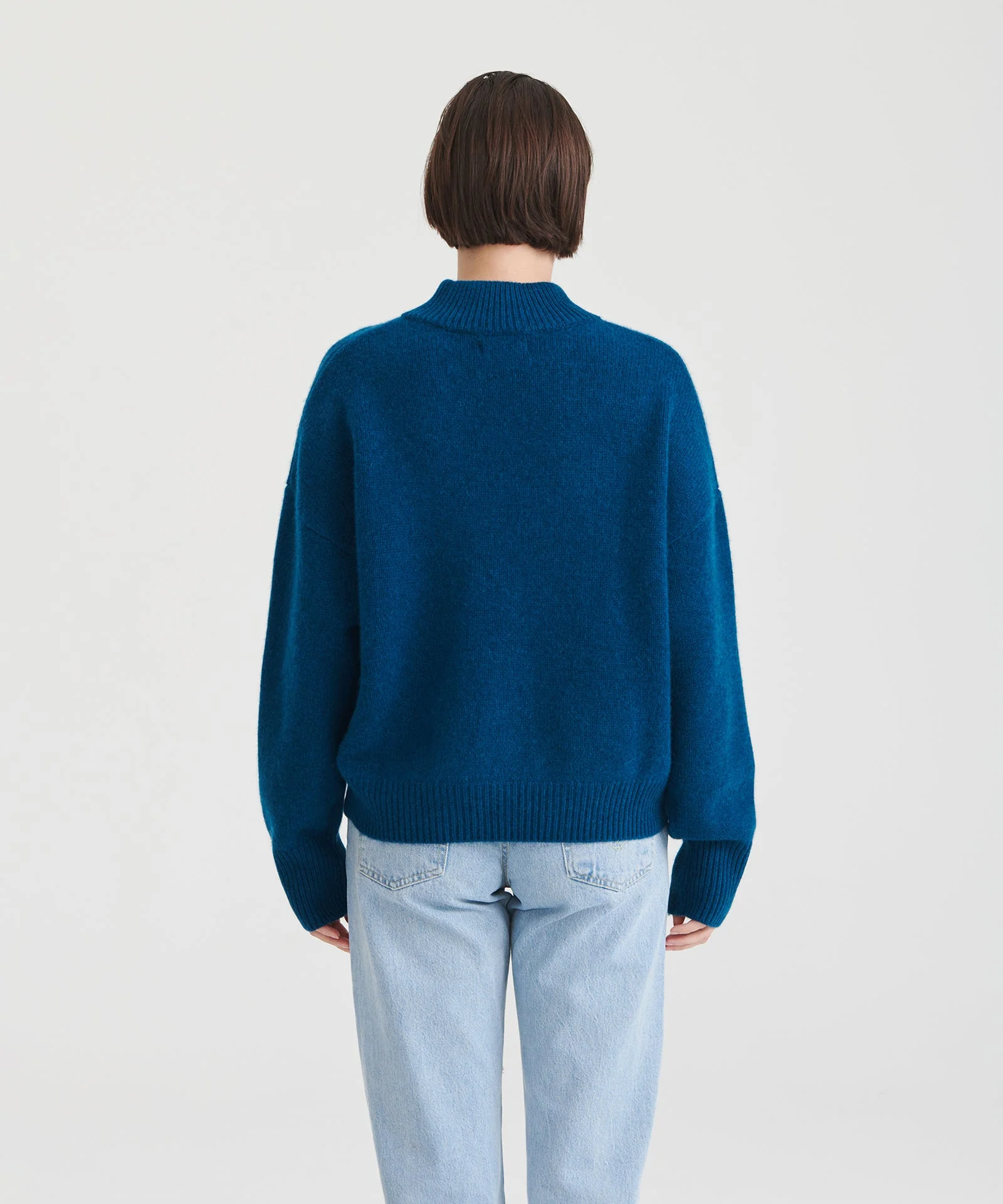 Super Luxe Cashmere Mockneck Sweater - Image 25