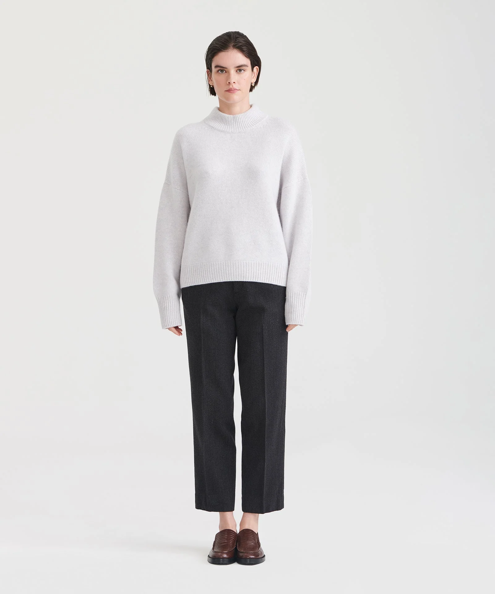 Super Luxe Cashmere Mockneck Sweater - Image 27