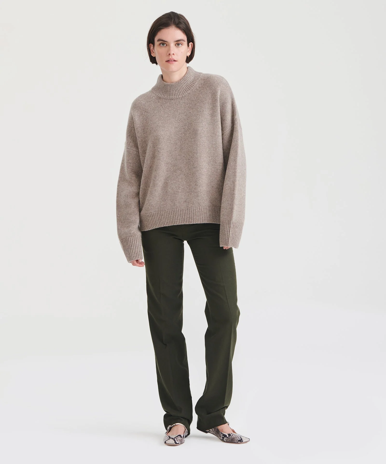 Super Luxe Cashmere Mockneck Sweater - Image 31