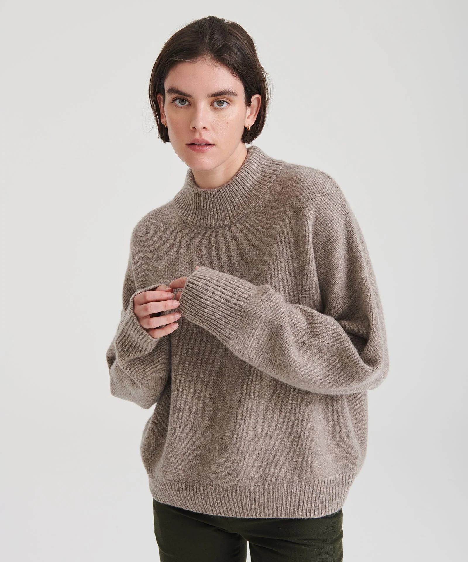 Super Luxe Cashmere Mockneck Sweater - Image 32