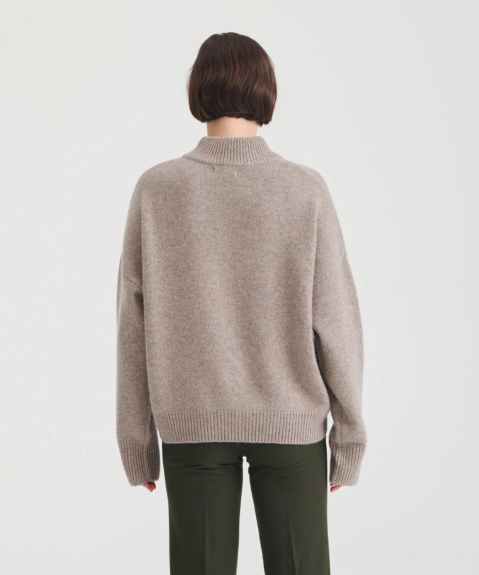 Super Luxe Cashmere Mockneck Sweater - Image 35