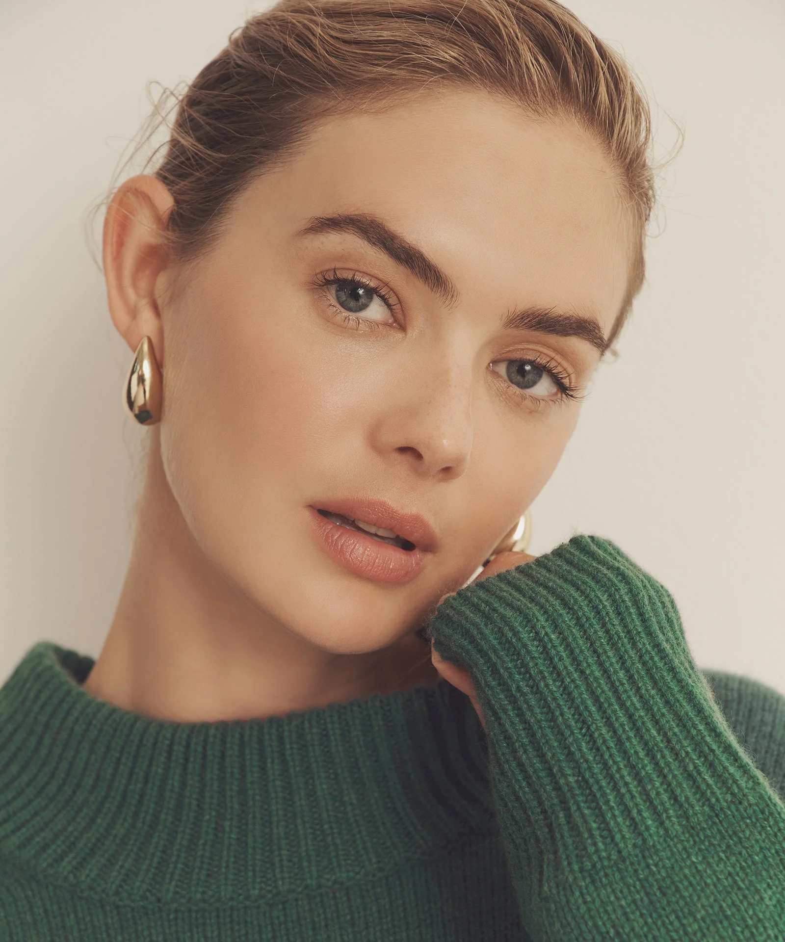 Super Luxe Cashmere Mockneck Sweater - Image 56