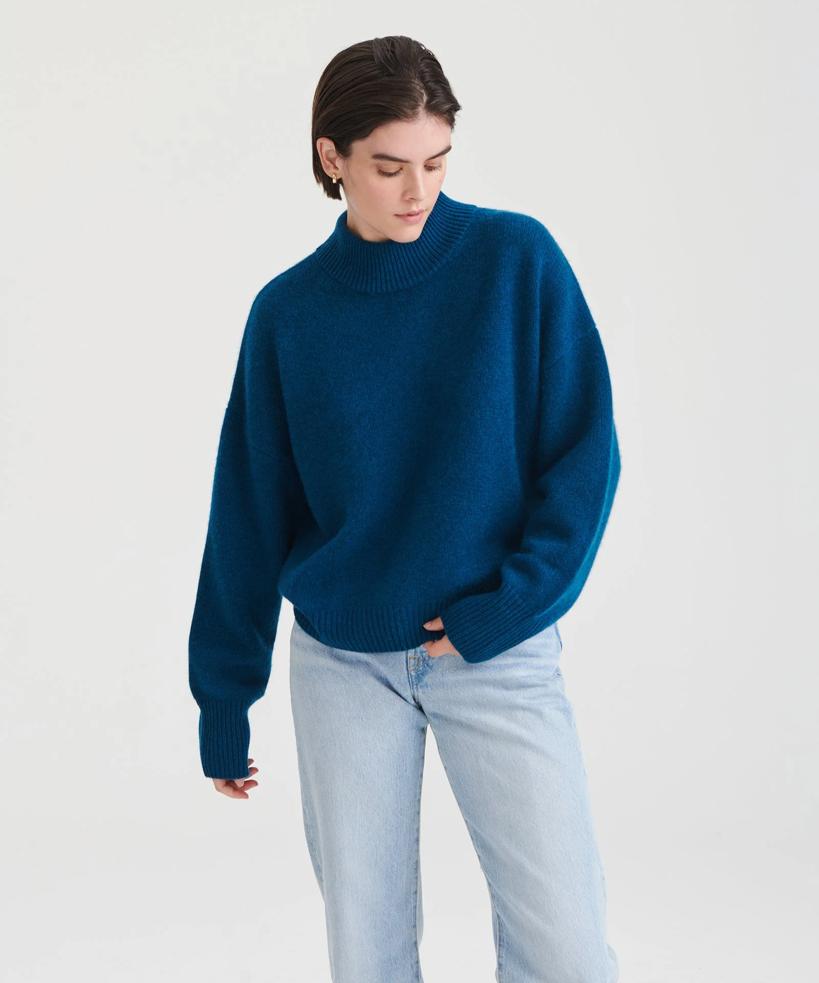 Super Luxe Cashmere Mockneck Sweater - Image 9