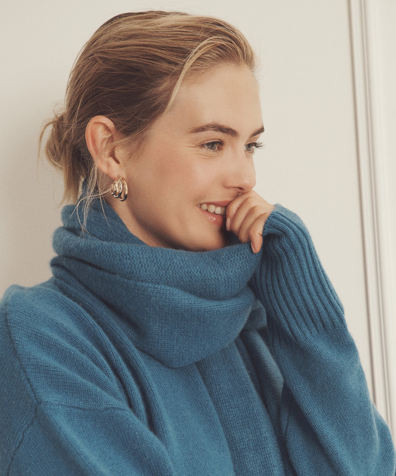 Ultra Luxe Cashmere Scarf - Image 9