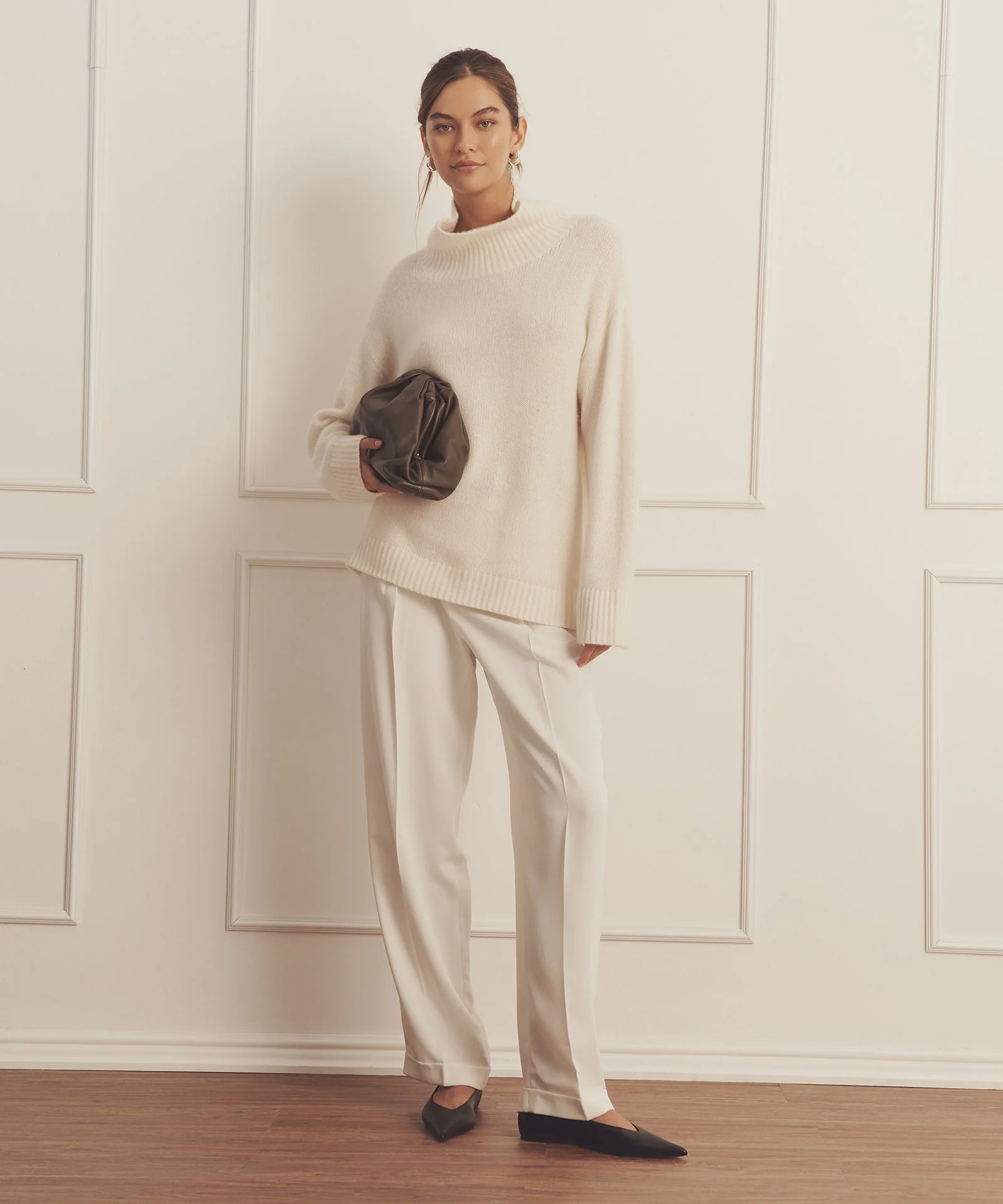 Ultra Luxe Cashmere Turtleneck - Image 10