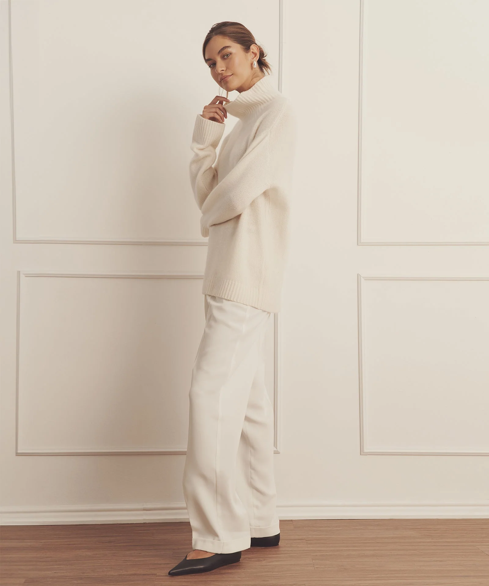 Ultra Luxe Cashmere Turtleneck - Image 12